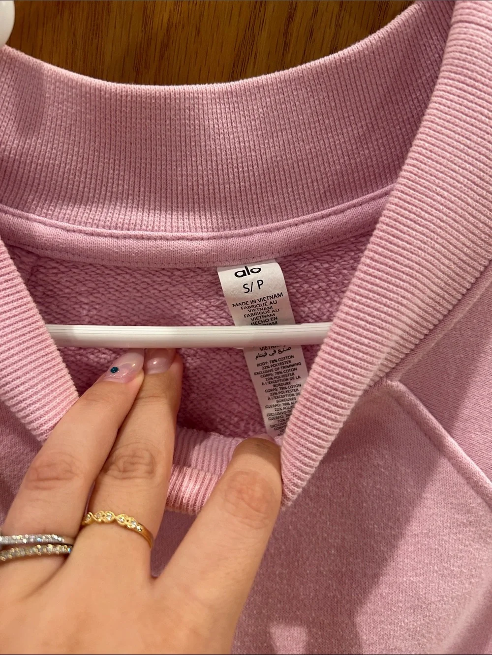 Women's Alo Crewneck Pullover Sweatshirt - Light Pink